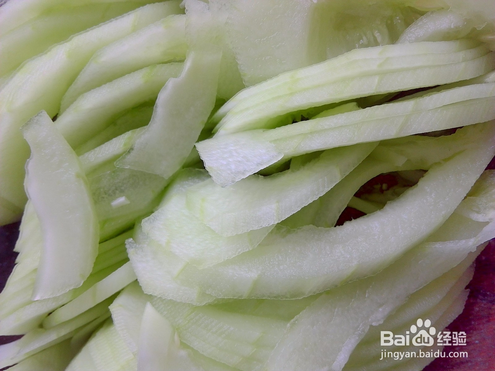 猪骨瘦肉焖黄瓜