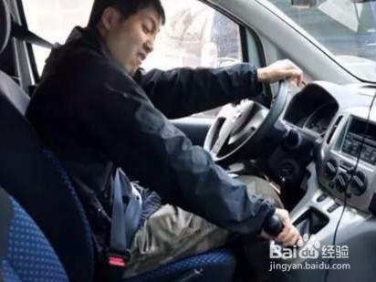 手动挡换挡技巧。