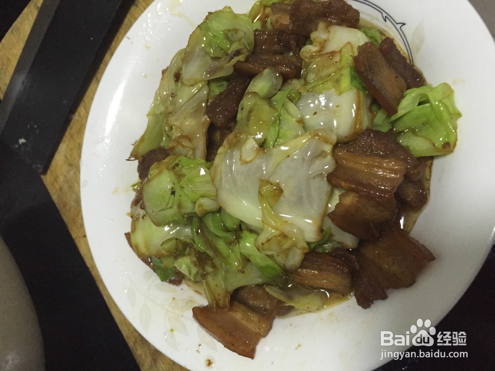 手撕包心菜炒五花肉的简单之法