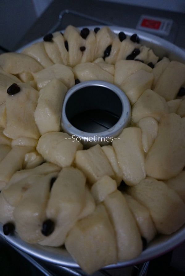 蜜豆炼奶手撕面包