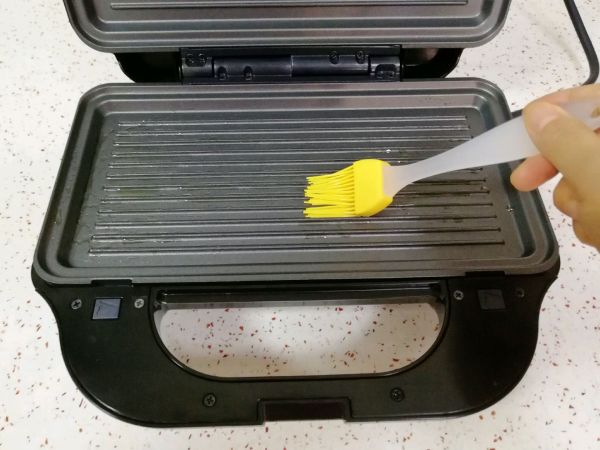 芝麻黄金馒头片