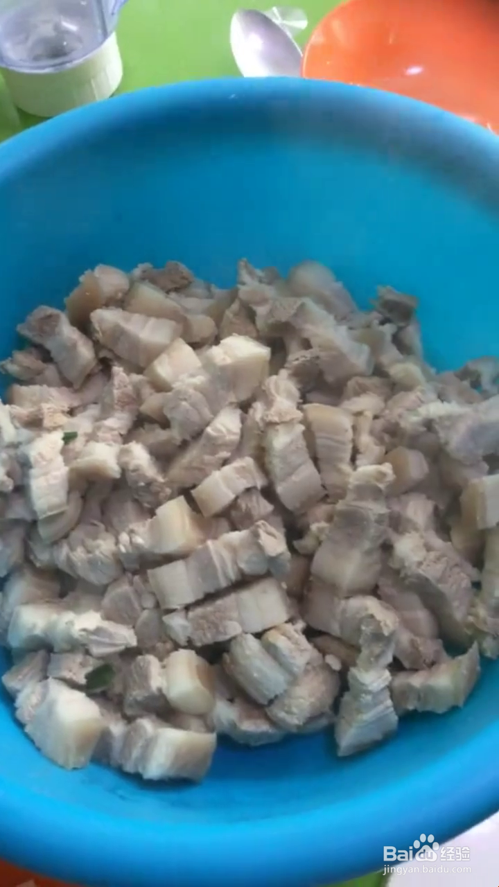 如何制作鹌鹑蛋红烧肉