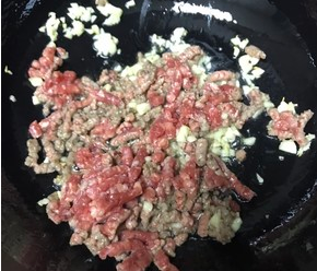 美味茄子粉丝煲的做法