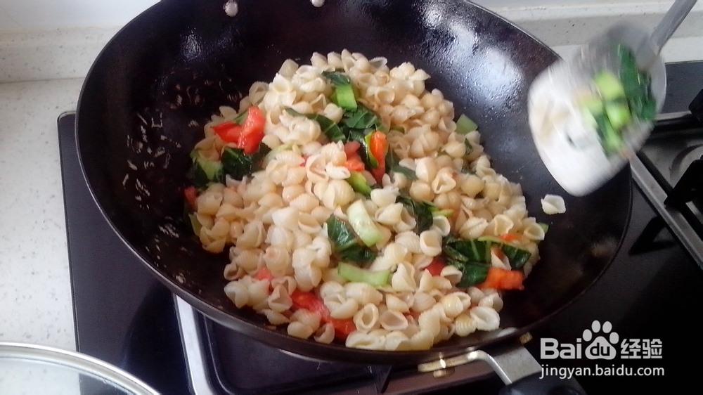 意式番茄青菜炒贝壳粉