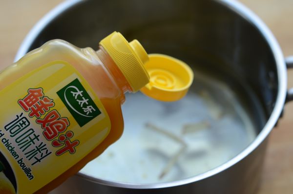 鸡汁小白菜豆腐汤