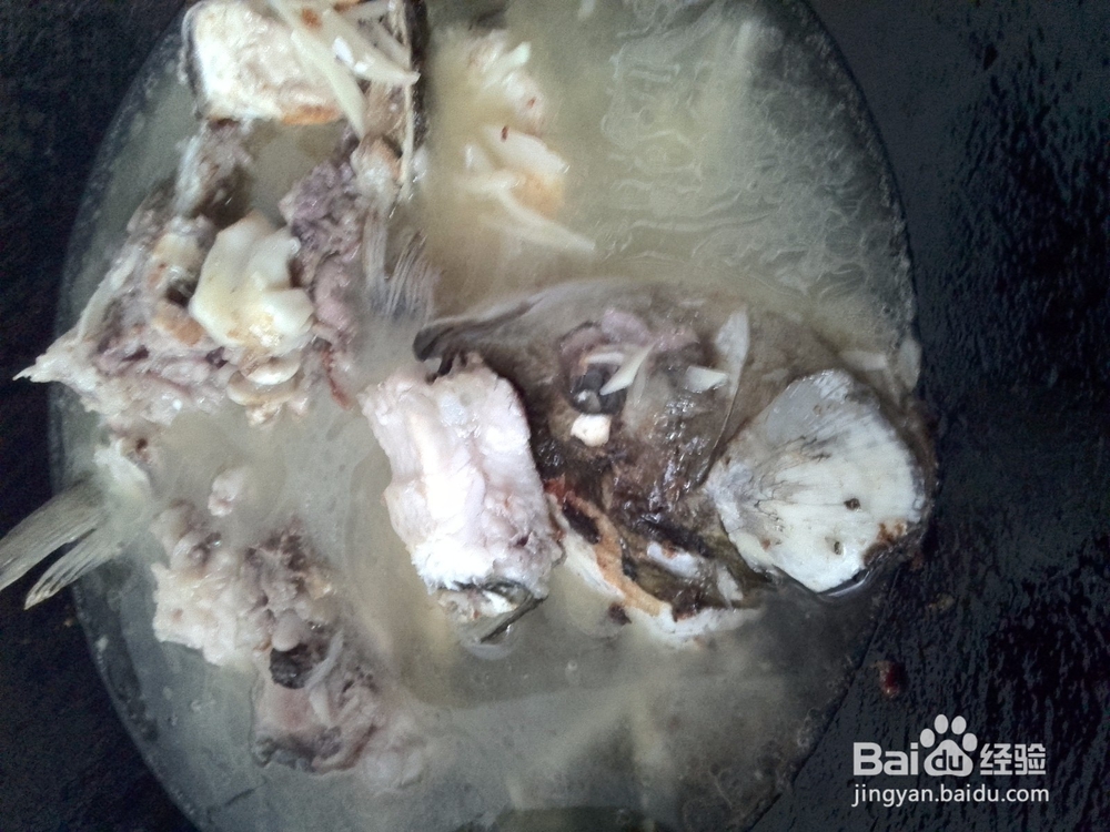 姜丝豆腐草鱼汤