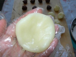 中秋节：[1]如何做豆沙馅冰皮月饼
