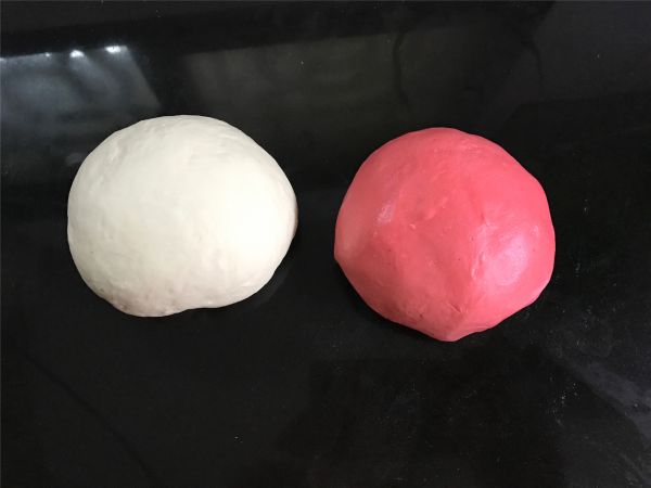 #令人羡慕的圣诞大餐#圣诞帽南瓜包