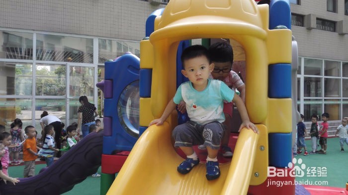 幼儿园滑梯的安全知识