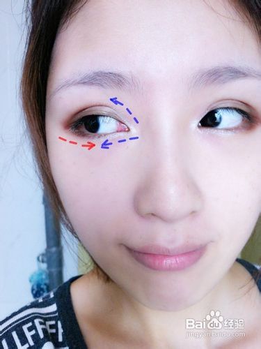 教你如何打造迷人猫眼妆