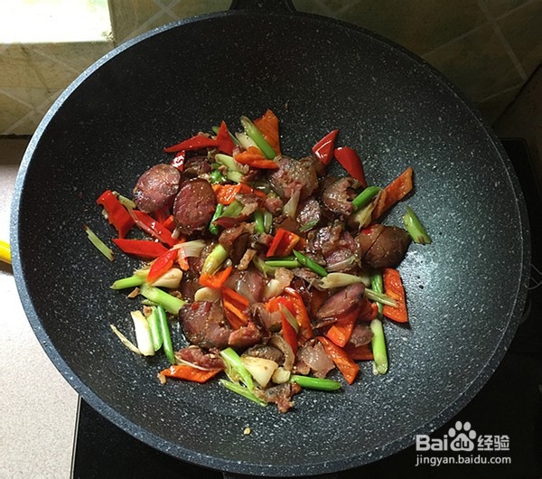 蒜苗炒腊肠的制作方法