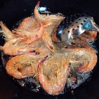 香辣的干锅虾