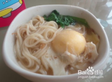 玉盘珍馐值万钱，鸡丝拉面真美味