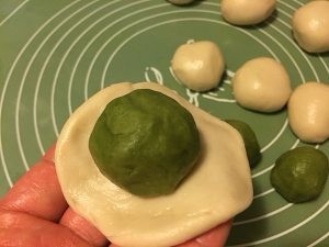 怎么做肉松蛋黄酥