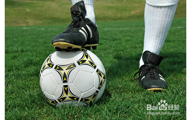 如何练好足球