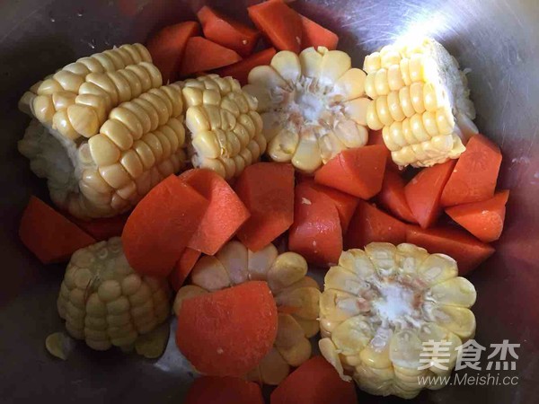 山药玉米小排汤