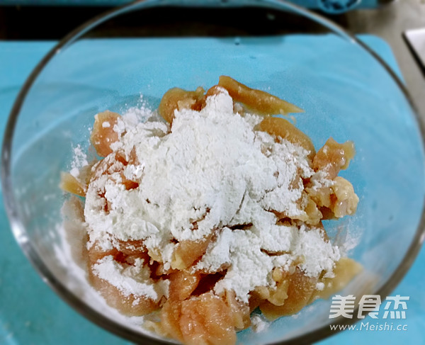 秘制鸡肉炒蘑菇