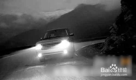 夜晚开车怎么预防灯光炫目？