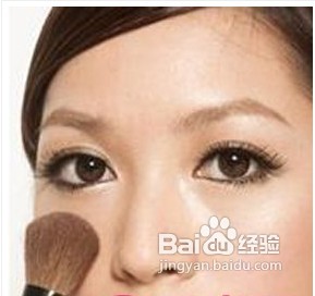 简单时尚妆容化妆步骤