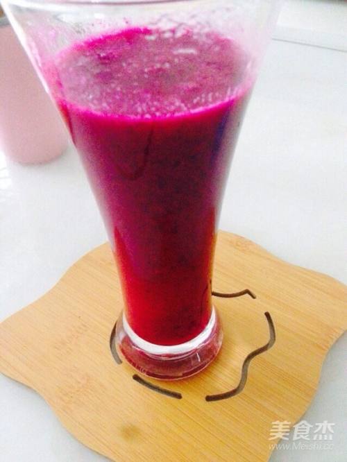 红心火龙果香蕉汁