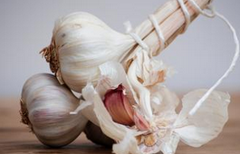 怎么样利用”天然抗生素“大蒜养生
