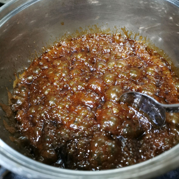 焦糖松子花生塔