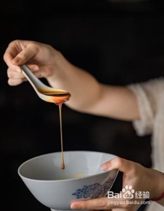 喉咙不舒服,喝开水有用吗?