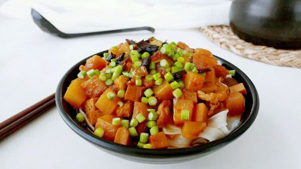 葱油蒜薹土豆肉