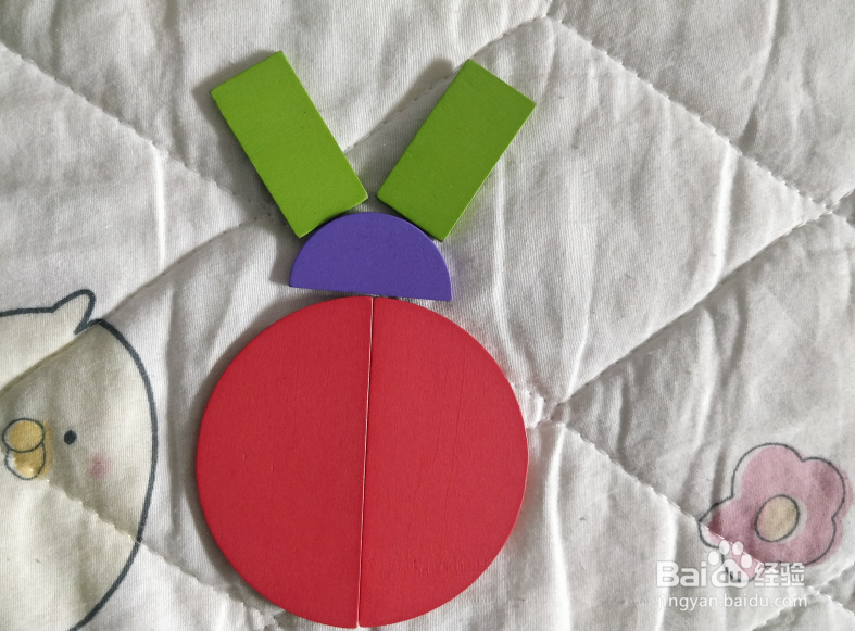 用幼儿积木怎么拼一个小瓢虫