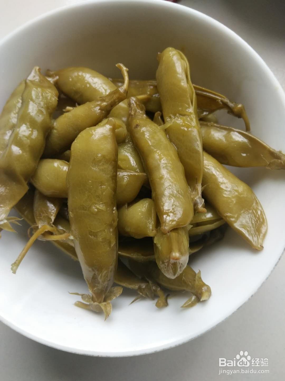 蒸豌豆荚——农家小吃。