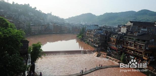 旅游景点如何防范和应对城市内涝?()