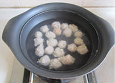 创意草菇焖鸡丸