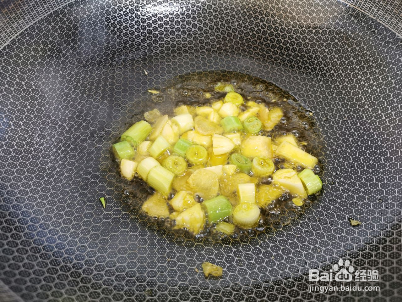 西红柿土豆烧牛腩的做法