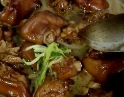 家常卤猪蹄的做法