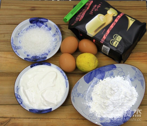 松柔绵软的酸奶蛋糕