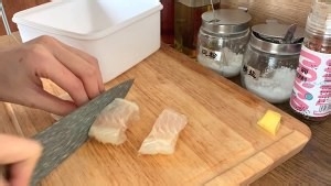 养生食补酸甜巴沙鱼豌豆苗糙米饭的做法