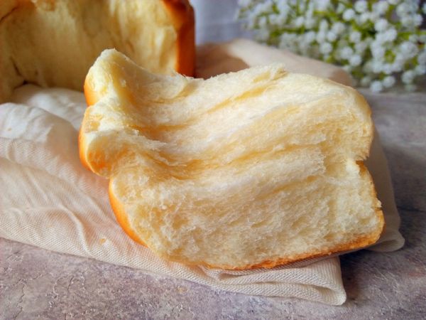 玫瑰花酸奶面包