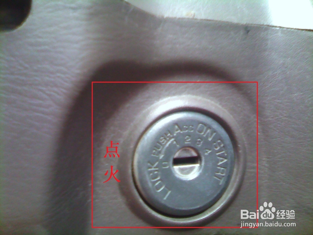 初级车手驾驶时谨记一些细节，遵守路规安全驾驶