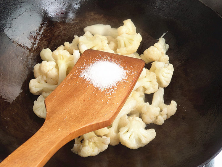 火腿炒菜花这样做更好吃