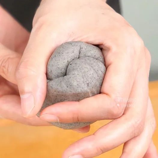 黑芝麻杂粮馒头