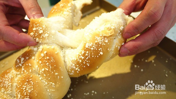 椰子油怎么用——烘焙椰香辫子面包