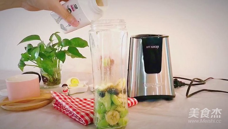 牛油果燕窝奶昔