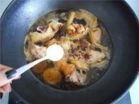 小鸡炖蘑菇做法（东北菜）