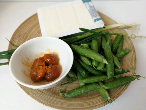 豌豆咸蛋黄豆腐羹