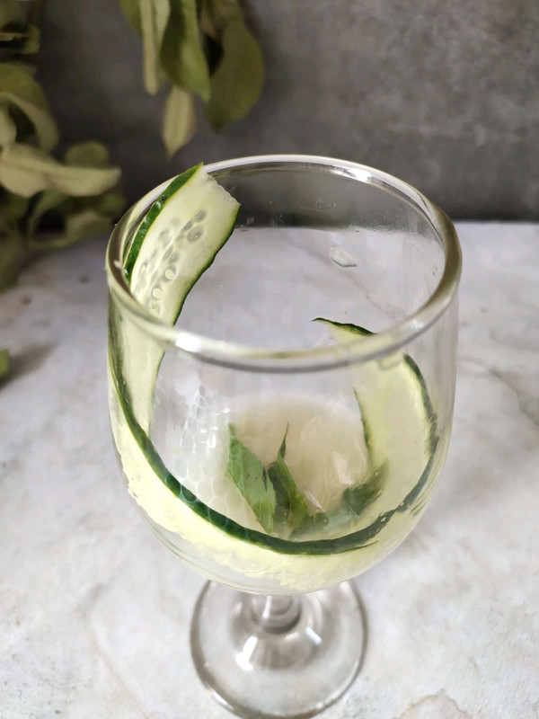 减脂消暑青瓜荔枝气泡水