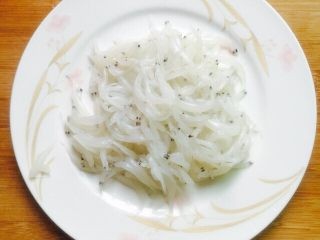 营养美味的银鱼炒鸡蛋