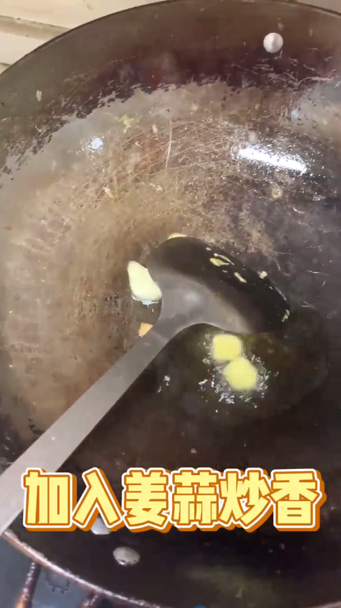 如何制作美味的韭菜炒鸡蛋？