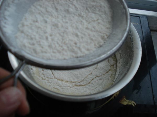 咖啡彩绘蛋糕卷