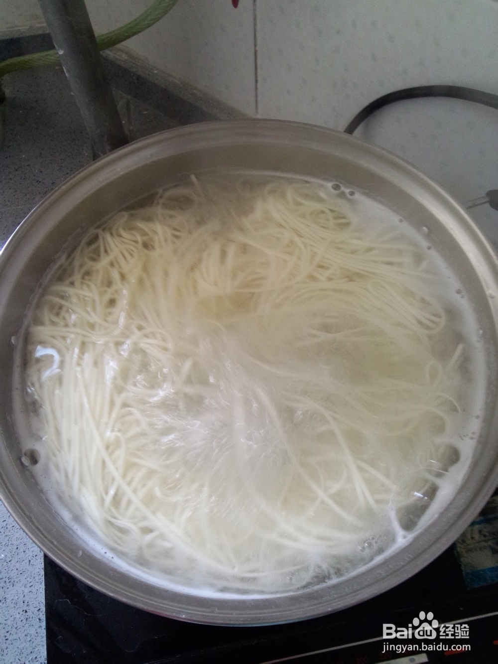 鸡蛋炸酱面的做法