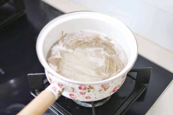 盛夏凉凉冰煮鳕鱼荞麦面